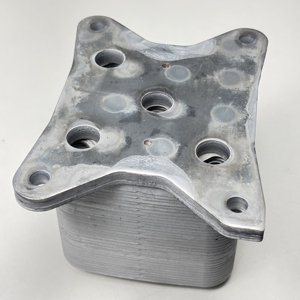 Refroidisseur d'huile 15710-51020 pour Land Cruiser VDJ200 LX570 LX450D Haute Qualité - Product Image 6