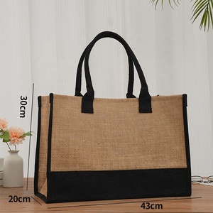 <span class=keywords><strong>Sac</strong></span> fourre-tout en jute <span class=keywords><strong>personnalisé</strong></span> avec initiales, <span class=keywords><strong>sac</strong></span> à maquillage en toile de jute, cadeaux d'anniversaire monogrammés pour femmes, sœur, <span class=keywords><strong>maman</strong></span>, demoiselle d'honneur - Product Image 3
