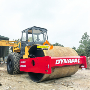 Compacteur routier Dynapac CA301D d'occasion, d'origine suédoise, avec moteur d'origine, pour la compactation des routes et des fondations - Product Image 2