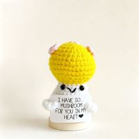 Poupée Champignon Tricotée à la Main, Adorable Décoration de Bureau en Fil Crocheté Style Art Déco, Excellent Cadeau pour Pâques et Anniversaire, Décoration Intérieure