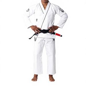 Kimono Ligero de BJJ de 10oz con Costuras Reforzadas, Logotipo Frontal y Acabado Lavado para Mujeres en Dojos Tradicionales - Product Image 2