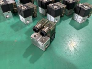 Aluminiumlegierung 3V1-M5 3V1-06 Mini 1/8NPT BSP <span class=keywords><strong>2</strong></span>-Positionen 3-Wege 3/<span class=keywords><strong>2</strong></span> Basisblock 24VDC 12VDC Steuermagnetventil - Product Image 6