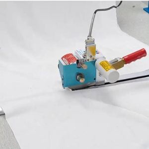 Máquina de Corte de Tela Eléctrica Semiautomática con Cuchilla Redonda para Cortar Extremos de Tela - Product Image 6