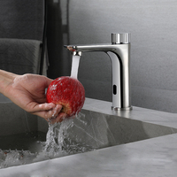 Robinet sans contact à capteur automatique de haute qualité mains libres évier de salle de bain intelligent mitigeur de lavabo
