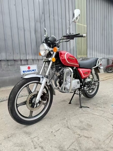 La Motocicleta <span class=keywords><strong>Suzuki</strong></span> de 125cc es de Buena Calidad y Puede Usarse Tanto para Transportar Mercancías como Pasajeros - Product Image 3