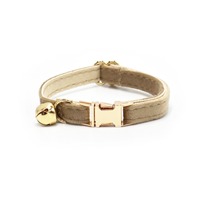 Großhandel Samt-Halsband für Katzen und Hunde mit Glocke, Modisches Samt-Haustierhalsband mit optionaler personalisierter Schnalle in verschiedenen Farben - Product Image 5