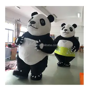 Maskot Panda Menari Tiup Raksasa untuk Dekorasi Pernikahan