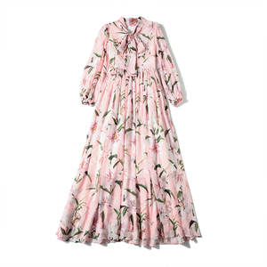 Robe longue à manches longues et à col noué à imprimé floral Lily - Product Image 5
