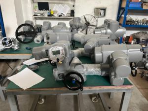 Bộ truyền động đa <span class=keywords><strong>v</strong></span>òng AUMA SA 07.2 đến 16.2 SAREx 25.1 đến 40.1 <span class=keywords><strong>v</strong></span>ới bộ điều khiển tích hợp AUMATIC AC 01.2, bộ truyền động van điện - Product Image 3