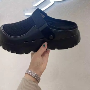 รองเท้าแตะแบบหนีบดีไซน์เนอร์รุ่นใหม่ประจำฤดูร้อนปี 2026 พื้นหนา เพิ่มความสูง ระบายอากาศได้ดี น้ำหนักเบา เหมาะสำหรับชายหาด ทั้งผู้ชายและผู้หญิง ทำจากวัสดุ PU - Product Image 5