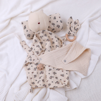 Coffret Cadeau Bébé OEM 5 Pièces : Doudou Lapin en Mousseline de Coton, Anneau de Dentition en Bois, Attache-Sucette, Bavoir – Idéal Naissance 0-12 Mois