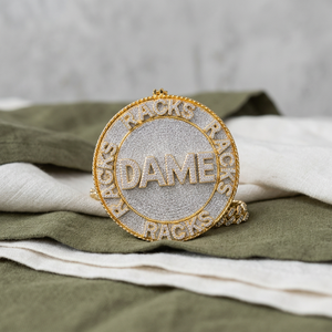 Pendentif de luxe style hip-hop pour événements festifs, en argent 925, serti de moissanite, personnalisé, en forme de médaille ronde, avec texte DAME Racks - Product Image 2