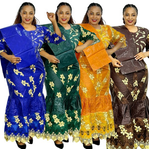 Robe Abaya pour femmes en polyester respirant, broderie africaine, Moyen-Orient, grande taille, avec écharpe - Product Image 1