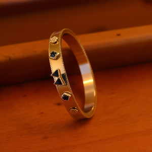 Brazalete de Moda en Acero Inoxidable 316L con Baño de Oro PVD e Incrustaciones Negras, Joyería Decorativa - Product Image 3