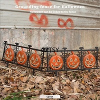 Décorations d'extérieur pour Halloween : Accessoires de cour, clôture de jardin avec cartes, citrouilles et squelettes, pour une ambiance effrayante