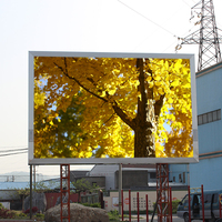 Afficheur LED couleur plein écran extérieur P6 5x3m 6000 Nits IP65 3840Hz monté sur colonne, affichage numérique LED 6mm avec animation et graphiques