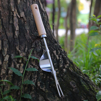 Set Alat Kebun Mini Gagang Kayu Grosir 3pcs Sekop Hortikultura Cangkul Garu Penyiang Gulma untuk Tanaman Pot Penanaman Bunga DIY