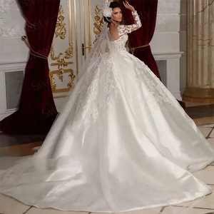 NDB10418 Modern Plus Size Mother of Bride Wedding Dress Bride Ball Gowns Luxury <b>Bridal</b> Lace Long <b>Sleeves</b> Princess V Neck Sexy - Product Image 2