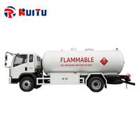 Nouveau camion-citerne Sinotruk HOWO RHD 5000L, 5 tonnes, en acier au carbone, pour le transport de carburant mobile, en stock