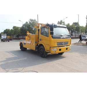 Nouveau modèle de camion de <span class=keywords><strong>remorquage</strong></span> à plateau plat Dongfeng 4x2 5T, manuel, pour le sauvetage routier et l'accès aux <span class=keywords><strong>sous</strong></span>-sols - Product Image 6
