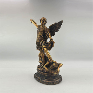 Estatua Antigua de San Miguel Arcángel en Poliresina, Figura Dorada de San Miguel en Venta - Product Image 2