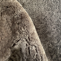 Vente en gros usine – Peau de mouton bouclée sur mesure de 25 mm, fourrure animale véritable, peau brute tannée, haute densité, douce, pour sellerie automobile