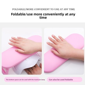 Almohada de mano plegable transfronteriza para manicura rusa, reposabrazos para lámpara de uñas, herramienta de belleza, cojín de plástico para uso en salón, venta al por mayor - Product Image 2