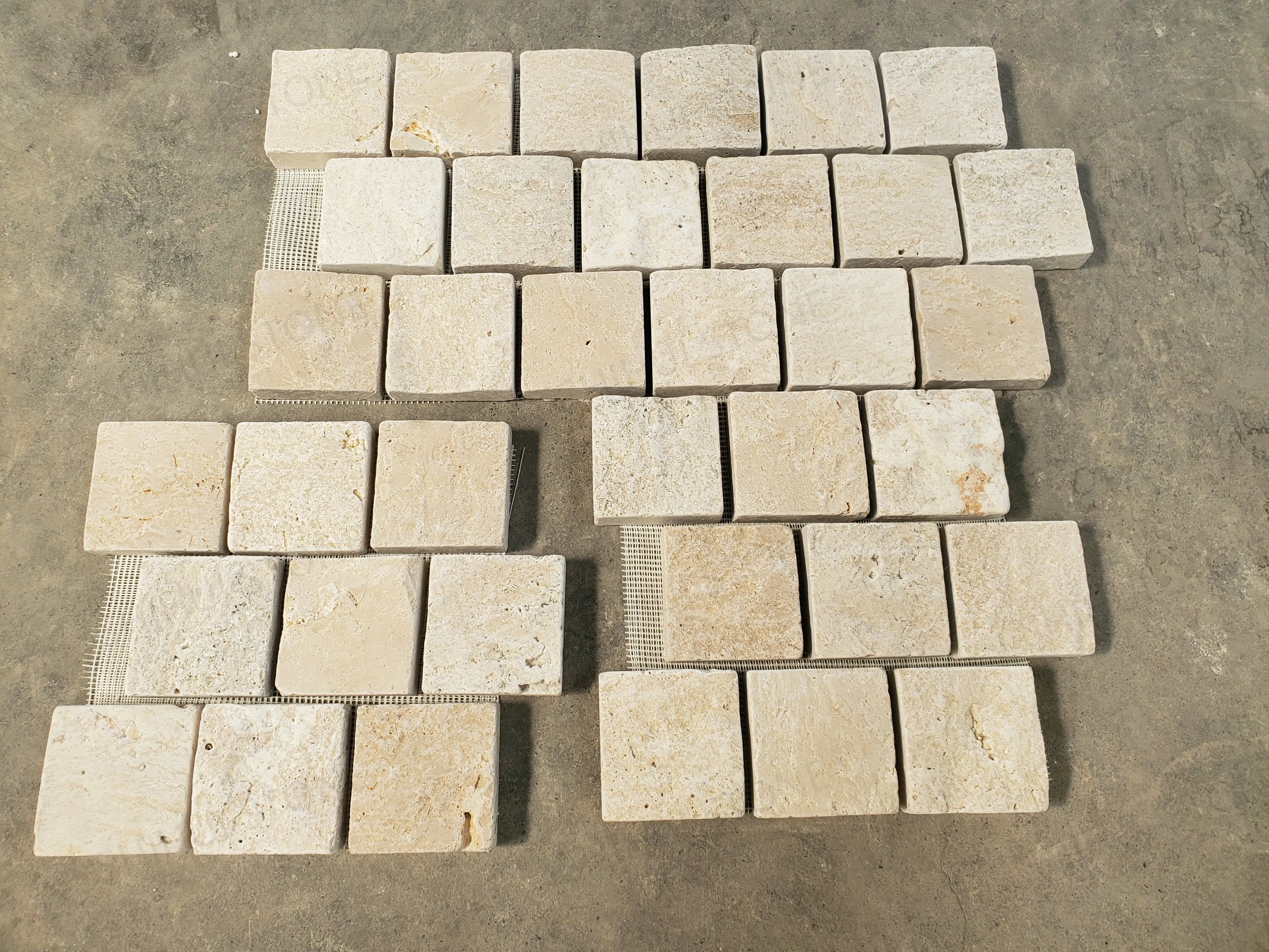 SHIHUI للبيع بالجملة لاط من الحجر الجيري الطبيعي وحجر الترافرتين بقياس مناسب لتصميم أنتيكة الفيلات والحجارة الرخامية الشبكية الطبيعية