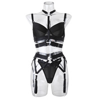 Ensemble de lingerie sexy pour dames Ensemble de quatre pièces confortable à la mode avec sangle suspendue pour le cou et l'amincissement