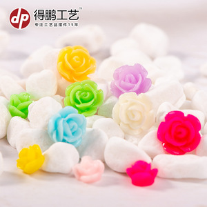 Flores de Resina en Miniatura Dp, Rosas de 1 cm y 0.6 cm, Color Aleatorio, Decoraciones de PVC para Manualidades y Joyería DIY - Product Image 1