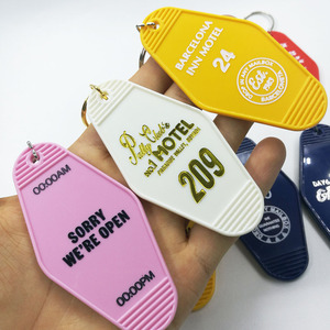 Portachiavi in plastica personalizzato con logo, stile retrò vintage, a forma di smiley dorato, per hotel e <span class=keywords><strong>motel</strong></span>, con <span class=keywords><strong>diamante</strong></span>, per camera d'albergo - Product Image 3