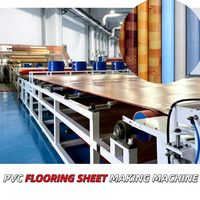 Ligne de production de revêtements de sol en PVC imperméable, machine d'extrusion de feuilles de revêtement de sol en vinyle gaufré antidérapant