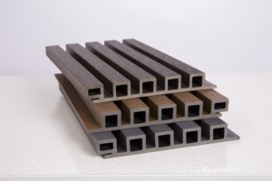 Revestimiento y Paneles de Pared Exterior de WPC Coextruido - Textura de Grano de Madera 3D Impermeable e Ignífugo - Product Image 3