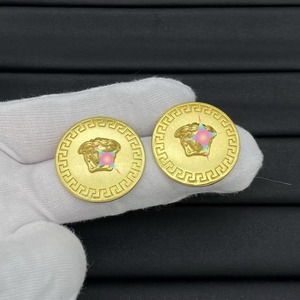Elegantes Pendientes de Botón con Cabeza de <span class=keywords><strong>Medusa</strong></span> en Latón con Baño de Oro de 18K, Moda Femenina de Tendencia para Regalo - Product Image 1