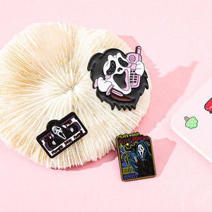 Sming Pin horor film Enamel Pin Halloween Gelap tengkorak logam kerah lencana masker pisau telepon bros Aloi - Product Image 4