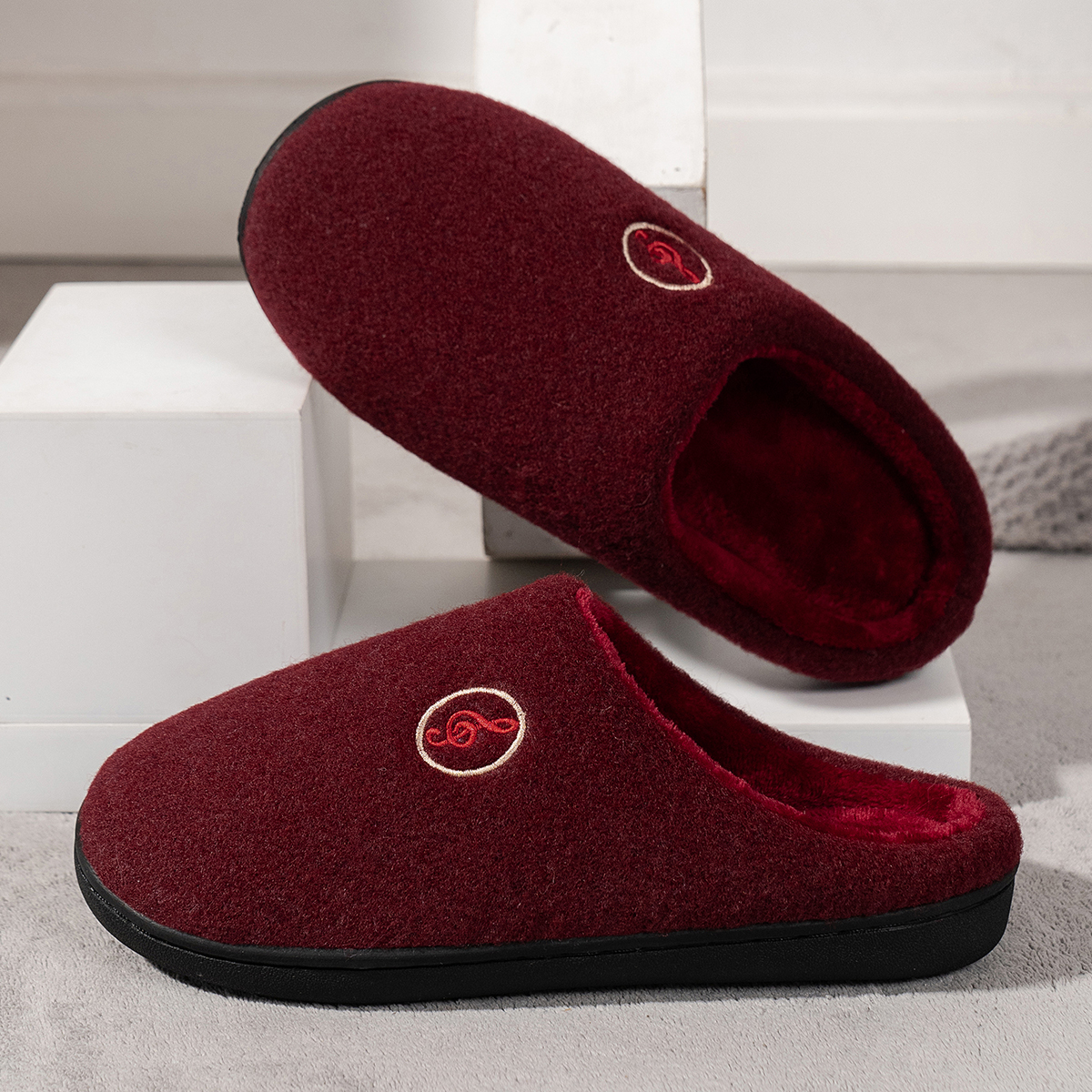 Red M012