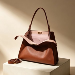 Bolsas Femininas de Luxo Leve Personalizadas de Alta Qualidade, Mesmo Estilo, Bolsas Tote de Grande Capacidade para o Dia a Dia - Product Image 1