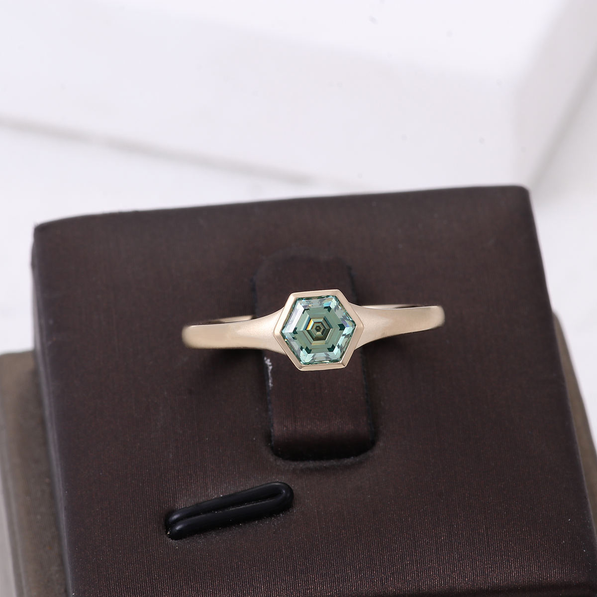 ทอง 14k+มอยซาไนต์สีน้ำเงินเขียว 2 กะรัต