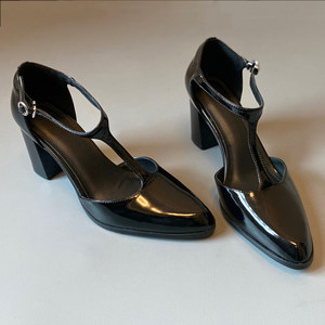 Nuove Scarpe Estive da Donna in Stile Vintage Francese con Punta Affusolata e Cinturino a T, Tacco Grosso Regolabile, Scarpe Eleganti OEM ODM all'Ingrosso - Product Image 3