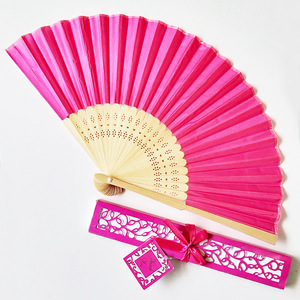 Custom Engraved logo Bamboo Silk Hand Fan With Gift Box Wedding Party Favors Wedding Return Promotion Gift Fabric Hand Fan