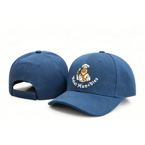 Gorra de Béisbol de 6 Paneles con Motivo de Pollo de Chef, Elegante y Disponible en Varios Colores, Gorras Unisex con Logotipo Personalizado - Product Image 1