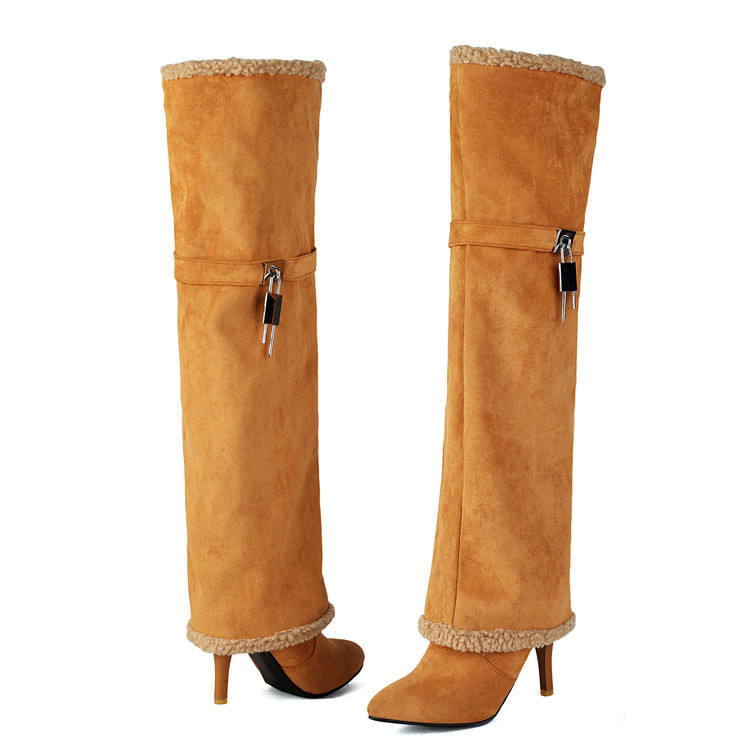 สีน้ำตาล