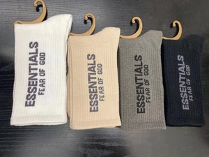 नमस्ते पत्र प्रिंट मध्य चालक दल के मोजे-100% सूती यूनिसेक्स फैशन मोजे पुरुषों के लिए सफेद धारीदार आकस्मिक मोजे - Product Image 3