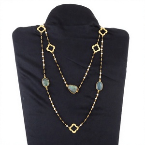 Collier en labradorite dorée avec pendentif multicouche et chaîne à maillons – Bijou pour femme, idéal pour les fêtes et comme cadeau - Product Image 3