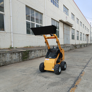 Mini-chargeuse compacte sur chenilles avec commandes <span class=keywords><strong>pilot</strong></span>ées - Rayon de braquage zéro pour l'entretien des vignobles et des vergers - Product Image 2