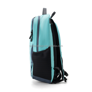 Mochila de Tenis Multifuncional con Logotipo Personalizado, Forro de Nailon Impermeable con Cierre, Correa de Hombro Arqueada de 36-57L, Bolsa Deportiva Informal - Product Image 3