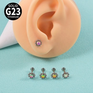 G23ฟิล์มไทเทเนียม labret แบบแวววาวอีพ็อกซี่ส่องแสงเป็นประกายวิบวับต่างหูรูปใบเกลียวด้านหลังแบบแบนเกลียวสำหรับใส่ในงานแต่งงาน - Product Image 5