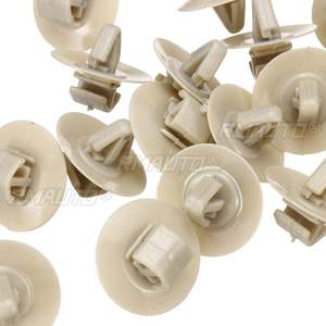 100x Clips de fixation pour moulures latérales de protection inférieure de porte pour Trafic Master, Kangoo, Iveco, Nissan Primastar, Opel Vivaro - Product Image 2