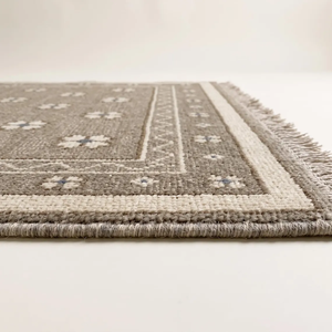 Alfombra de Lana Anudada a Mano de Lujo, Diseño Floral Minimalista, Alfombra Hecha a Mano de Tamaño Personalizado, Moderna y Contemporánea para Sala de Estar o Dormitorio - Product Image 3