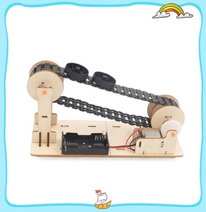 Kit di Materiali Fai-da-Te Modello di Nastro Trasportatore Elettrico in Legno per Giocattoli STEM <span class=keywords><strong>Educazione</strong></span> Scientifica <span class=keywords><strong>Fisica</strong></span> Assemblato - Product Image 4